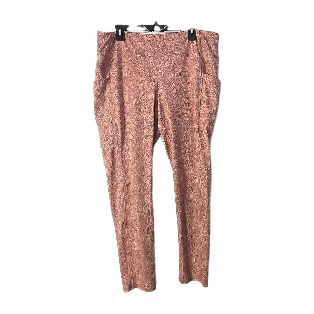 Chico's Women's Zenergy Snake Print So Slimming Wave Pocket leggings. Size 3P/XL